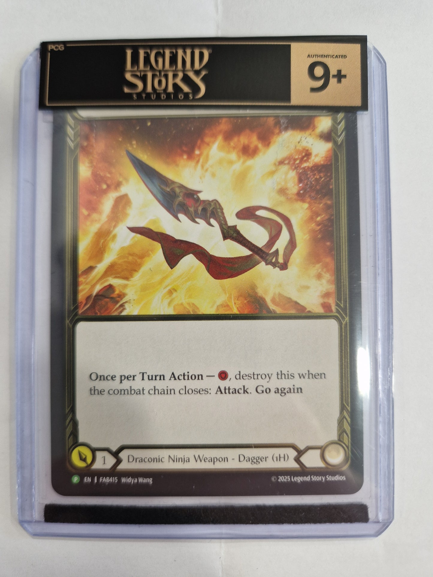 FAB Slab - Kunai of Retribution (Left) Gold Cold Foil Toploader