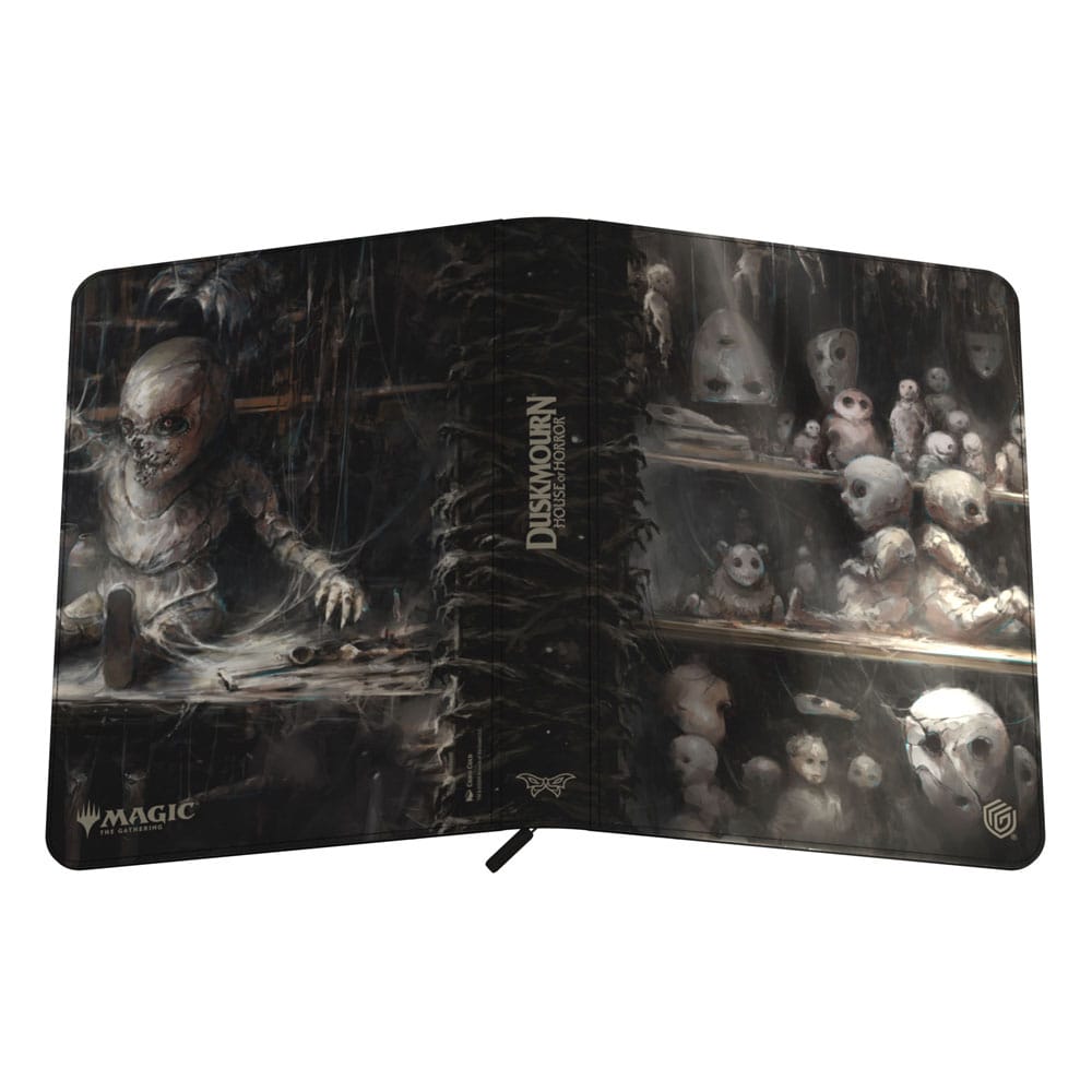 Ultimate Guard Zipfolio 360 Xenoskin Magic : The Gathering « Duskmourn : La Maison de l'Horreur » - Dollmaker's Shop